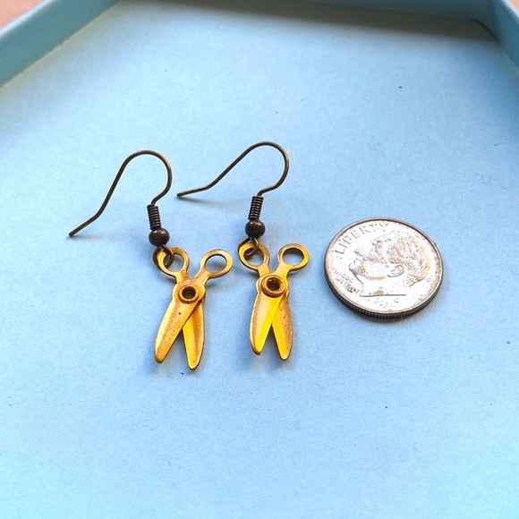 Vintage Jewelry - Vintage Scissor Charm Earrings Goldtone